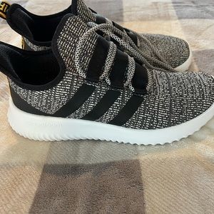 NWOT…Men/Boys Adidas Cloudfoam Sneakers, Size 7